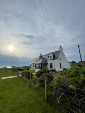 Traditional Holiday Croft House, Island of Iona Paisley